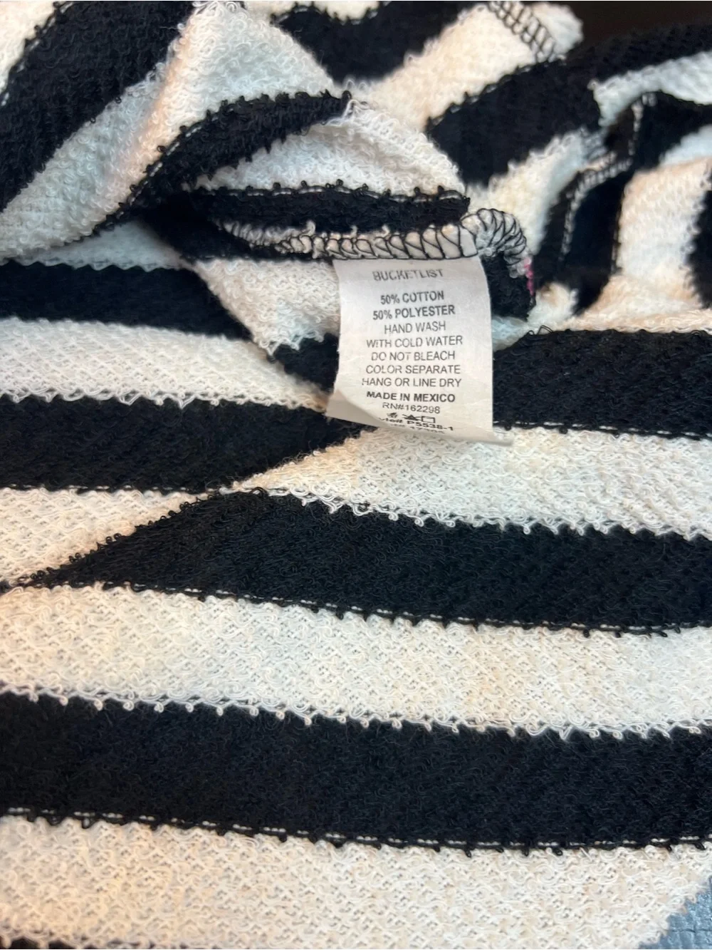 Bucketlist NWT Black White Pink Striped Flowy Skater Pull On Shorts Sz M Raw Hem